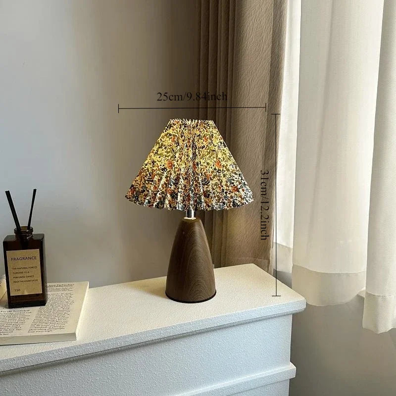 Pleated Retro Table Lamp