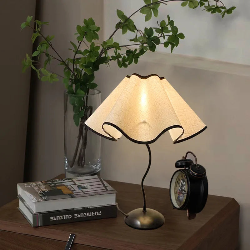 Nordic Petal Table Lamp