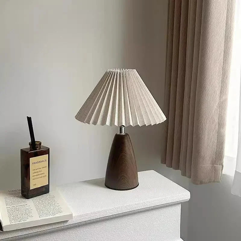 Pleated Retro Table Lamp
